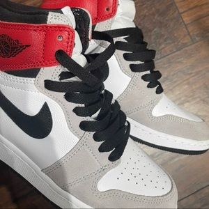 light smoke grey jordan 1’s!!